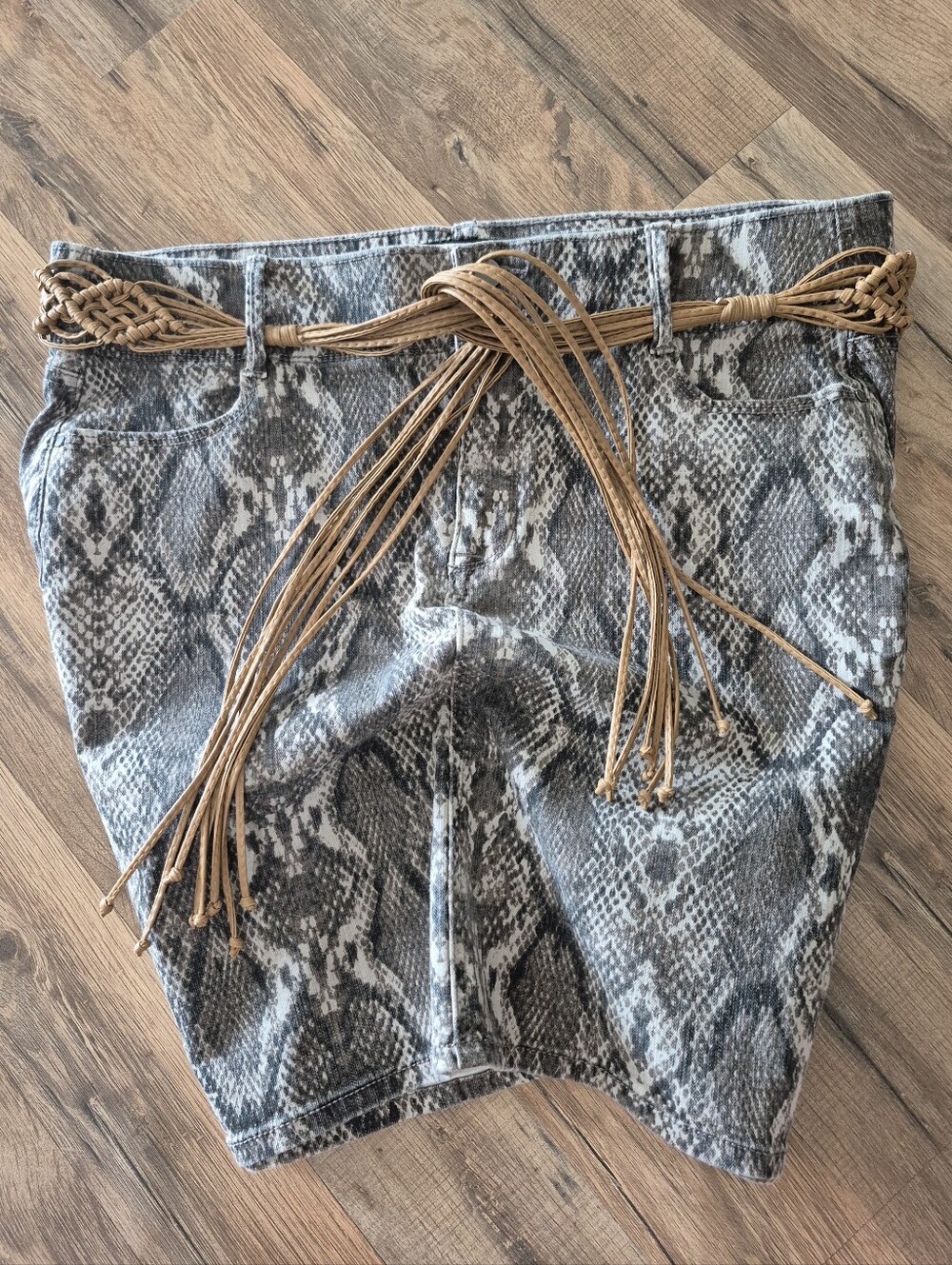 Apt. 9 Snake- Snake Print Denim Skirt. NWOT! GREAT Tummy Band Control!
